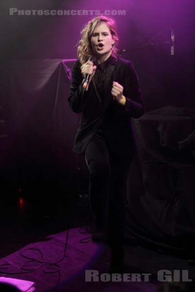 CHRISTINE AND THE QUEENS - 2011-12-15 - PARIS - La Maroquinerie - 